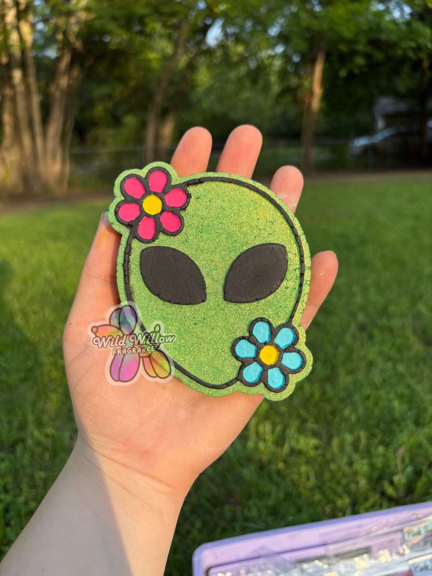 Alien with Daisies Freshie Mold